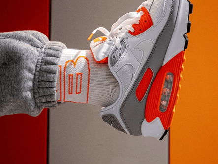 Nike Air Max 90 Hyper Orange - Fields